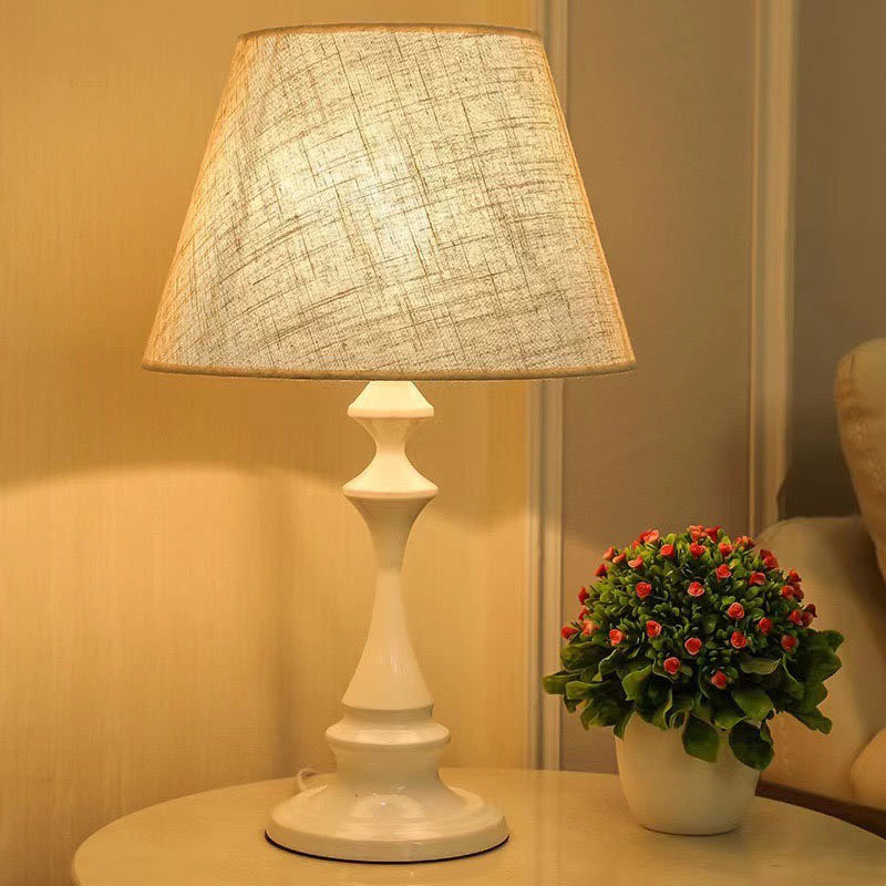 Living room/bedroom table lamp