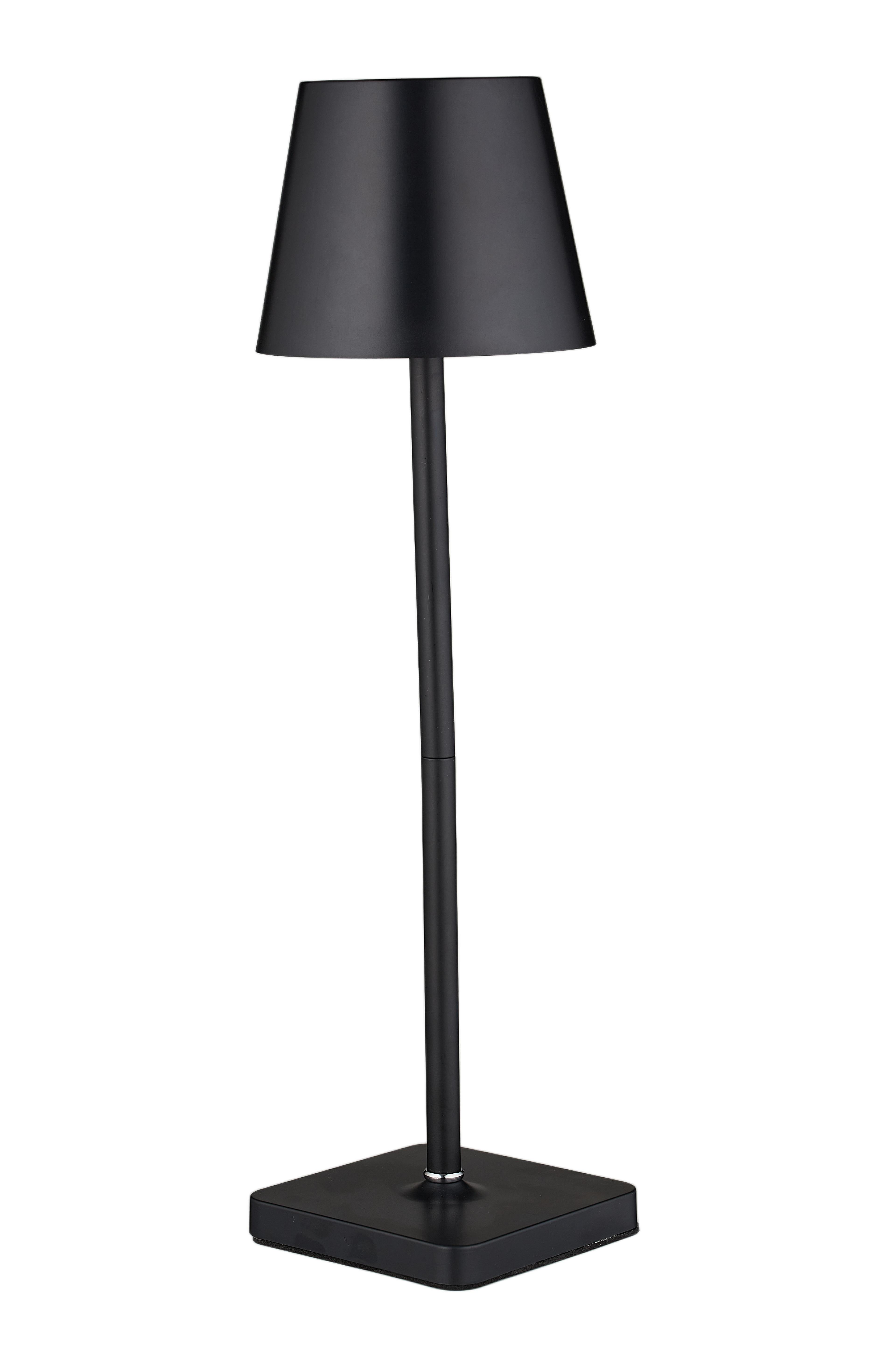 High-legged table lamps are used in dining tables and bars
