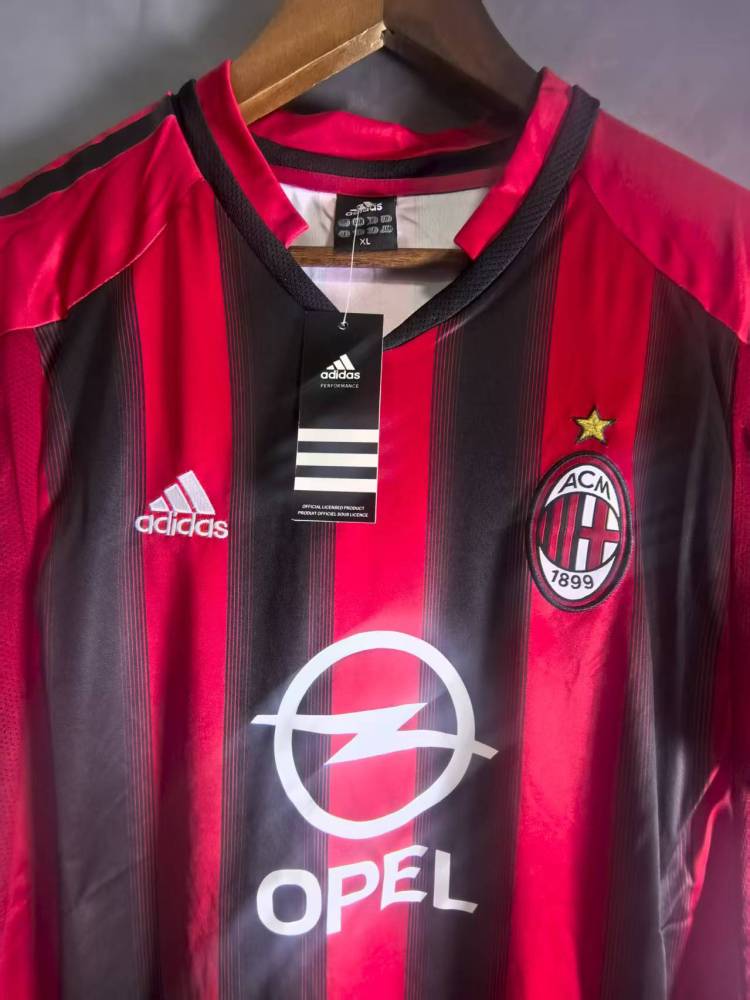 04-05AC Milan home