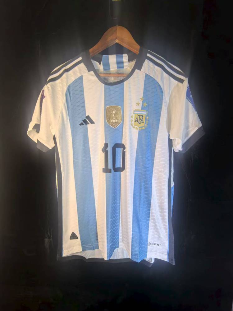 22-Argentina home