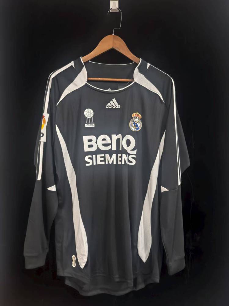 06-07Real Madrid away long sleeve