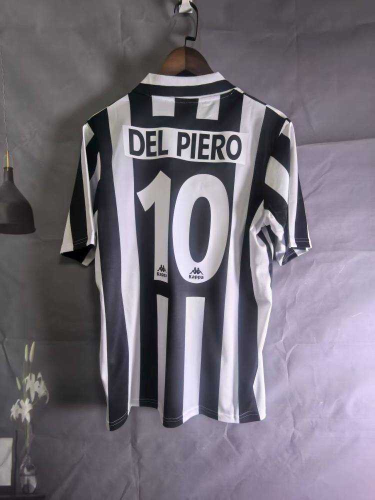 95-96 Juventus home