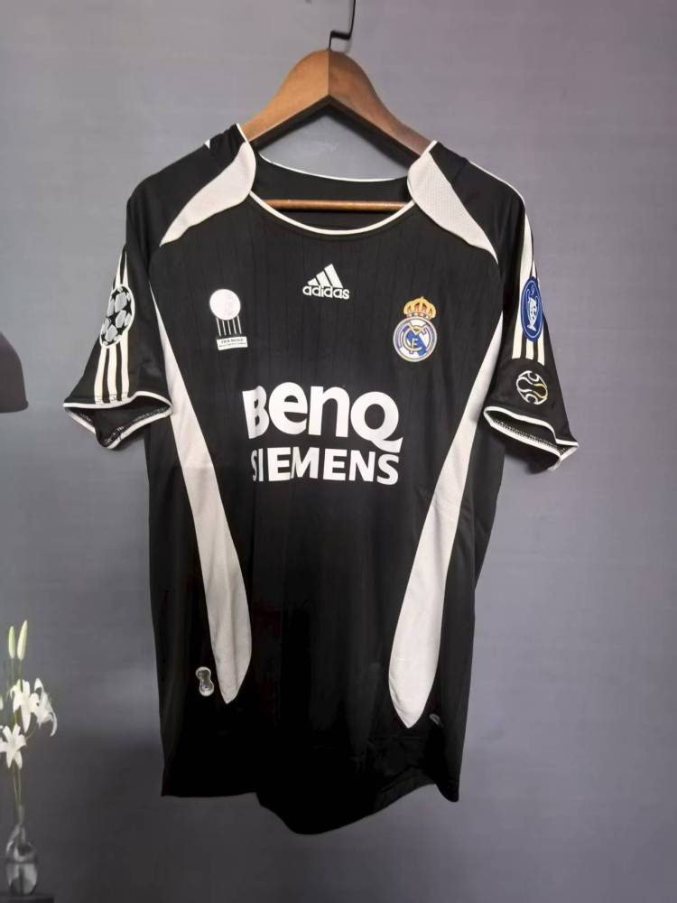 06-04Real Madrid away