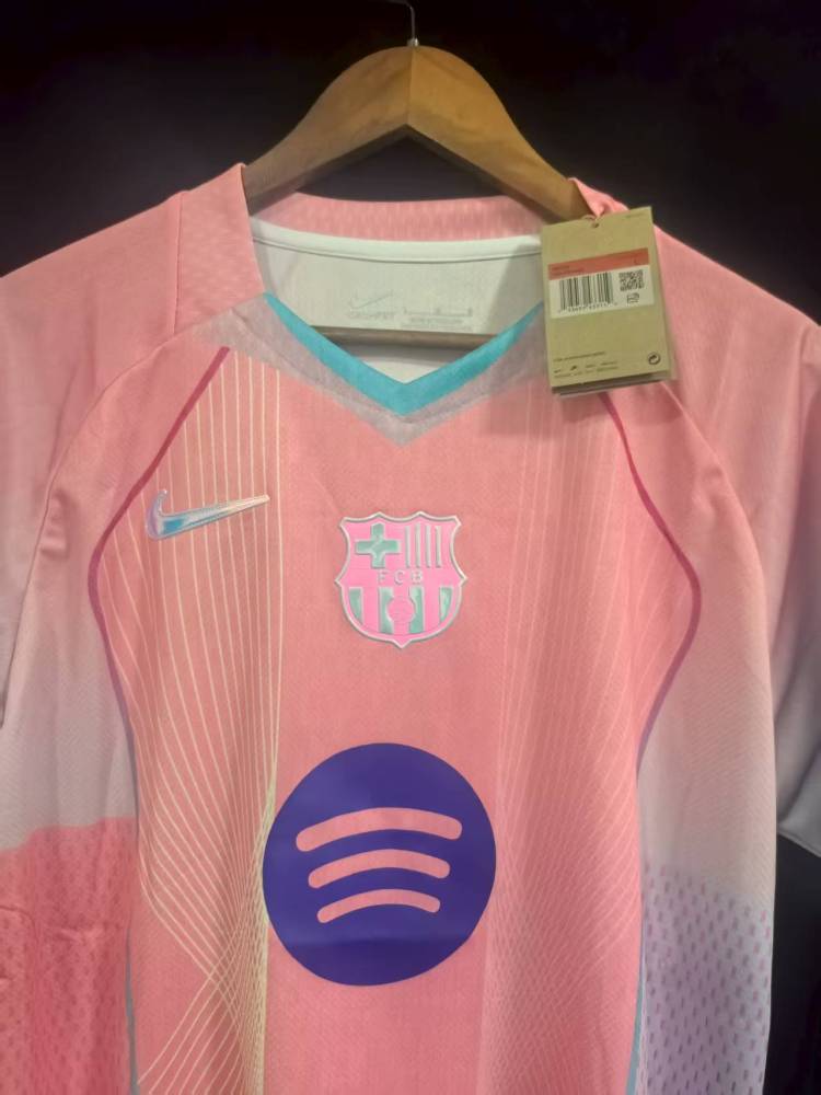 25-26 Barcelona pink