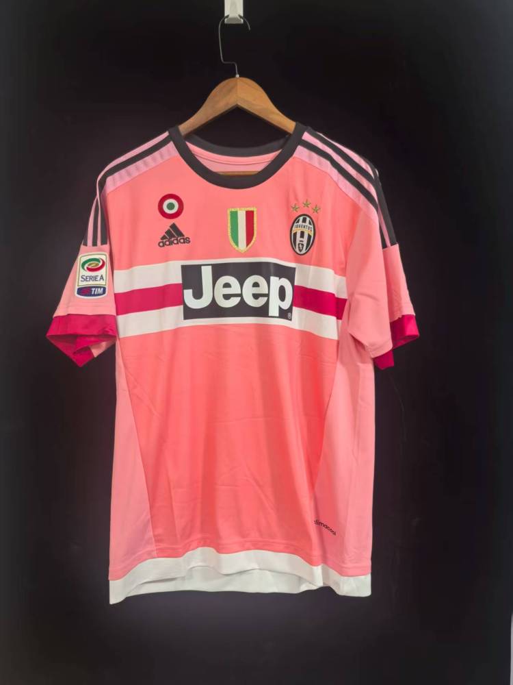 15-16 Juventus away