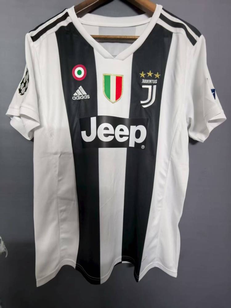 18-19 Juventus home