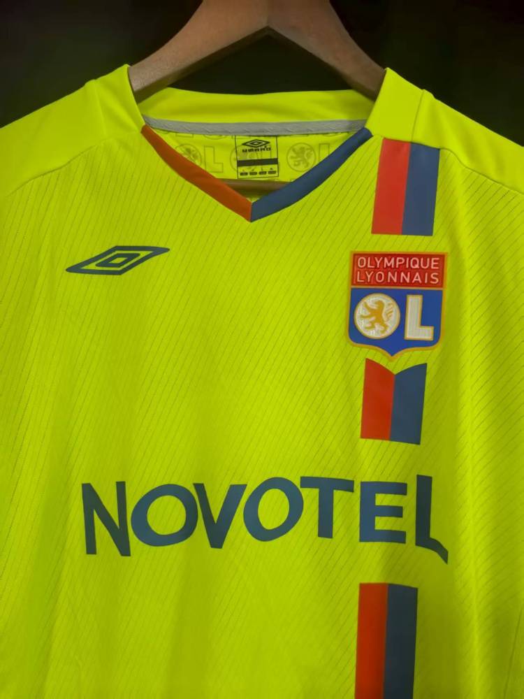 08-09 Lyon away