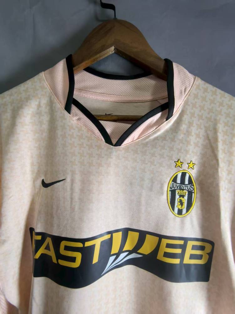 03-04 Juventus third