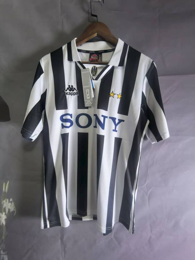 95-96 Juventus home