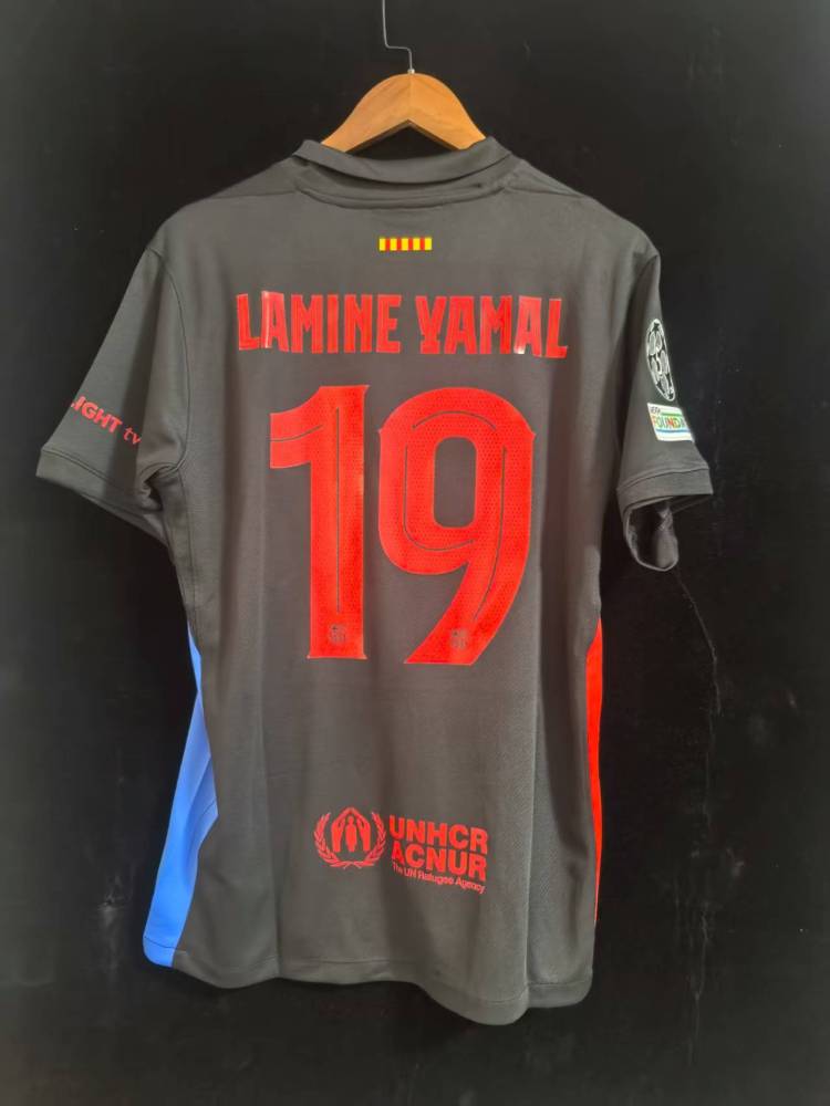 24-25 Barcelona co-signed Jack