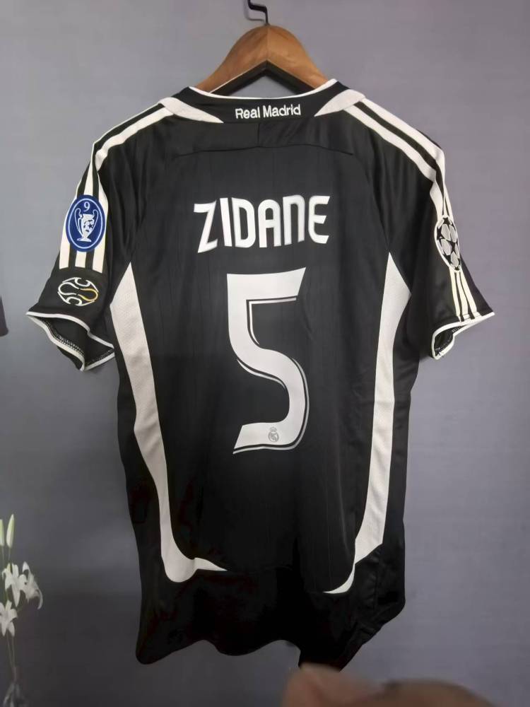 06-04Real Madrid away