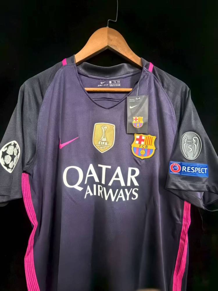 16-17 Barcelona away