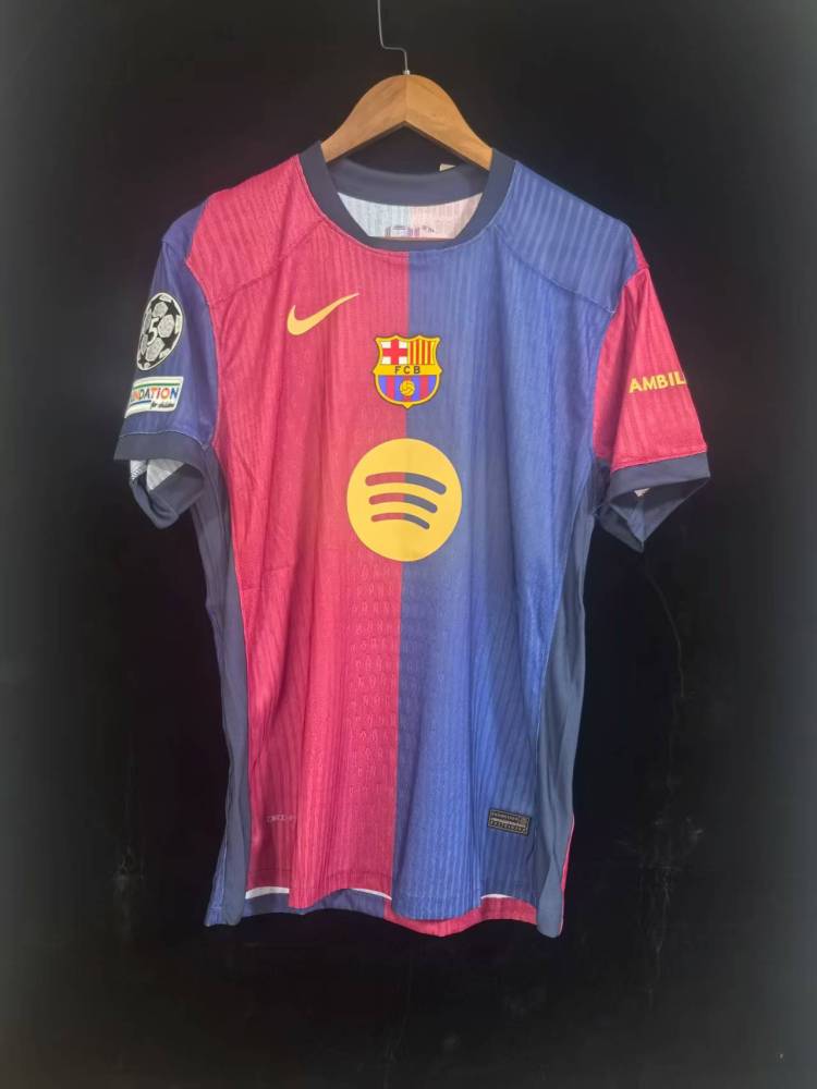 24-25 Barcelona home player edition