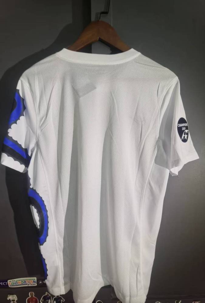10-11 Inter Milan away