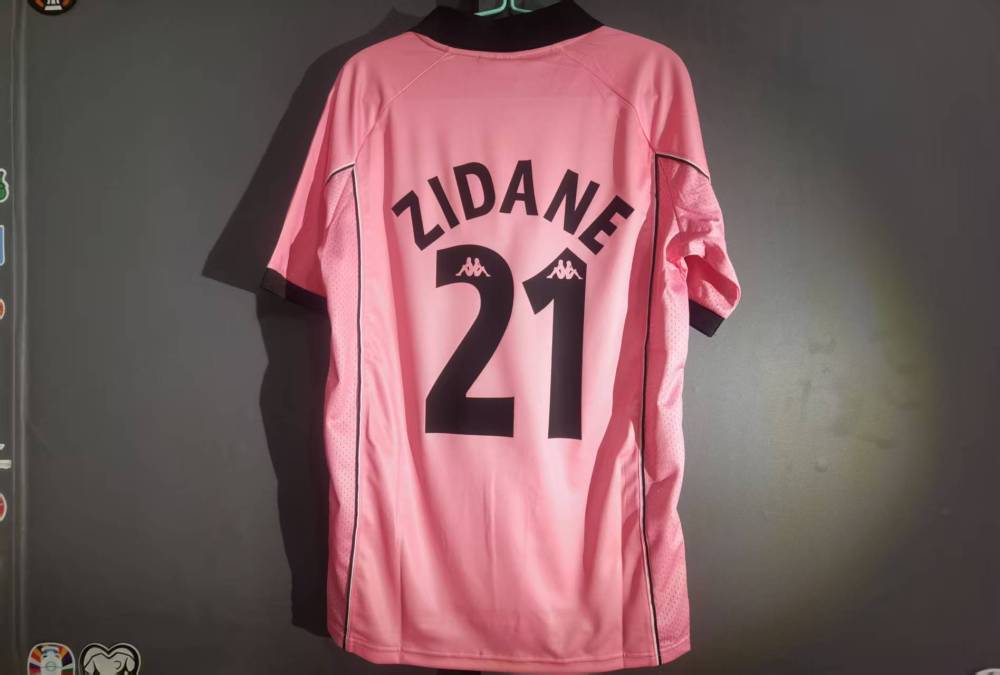 97-98 Juventus away