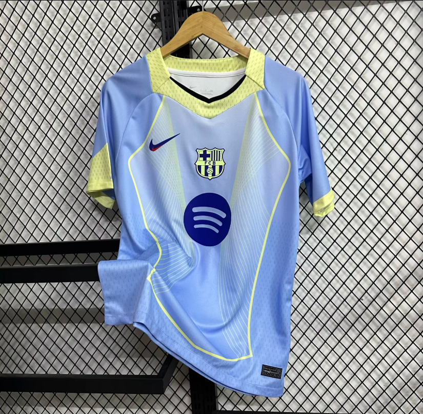25-26 Barcelona design style