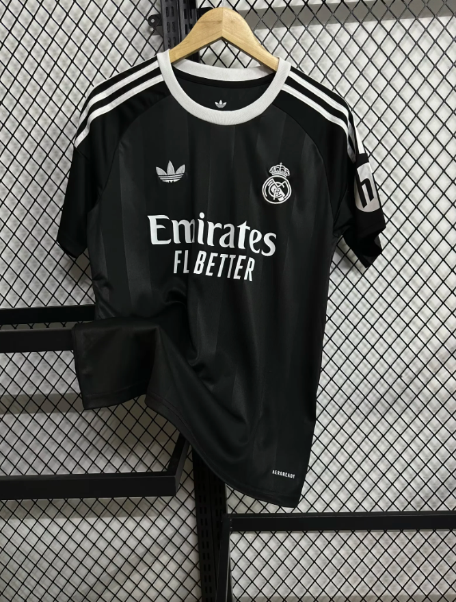 Real Madrid goalkeeper 25-26