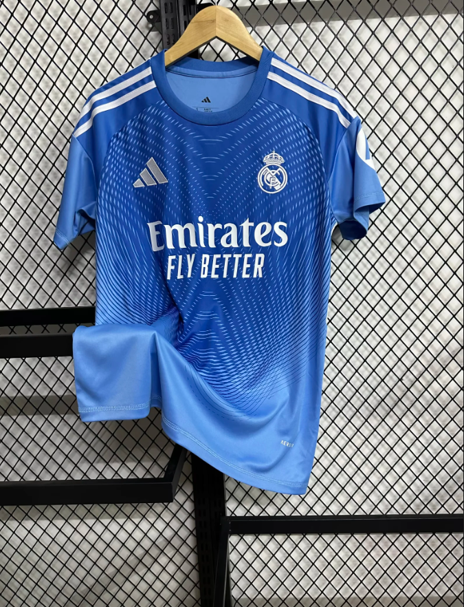25-26 Real Madrid goalkeeper in blue