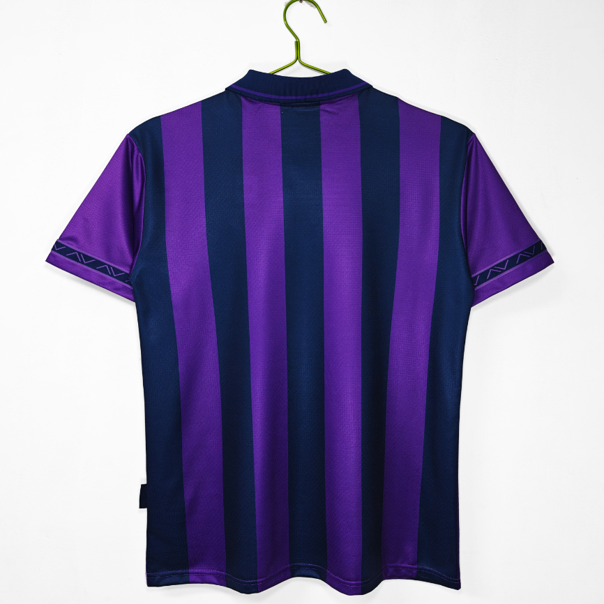 Tottenham Hotspur played purple away in the 1995/97 season