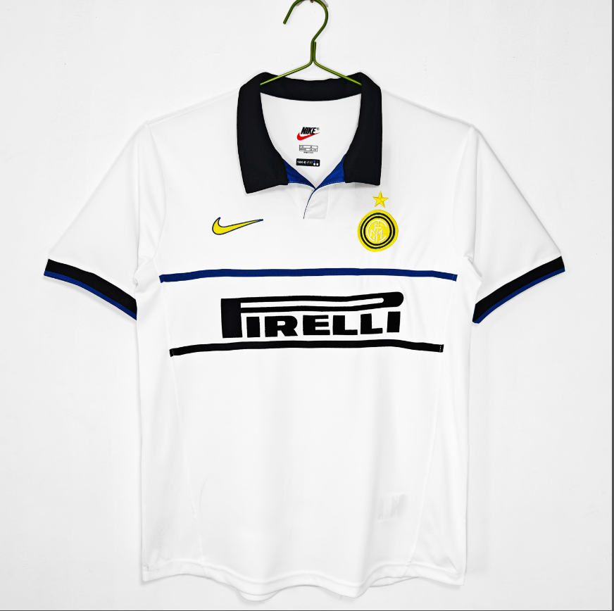 Inter Milan's away game in the 1998/99 season