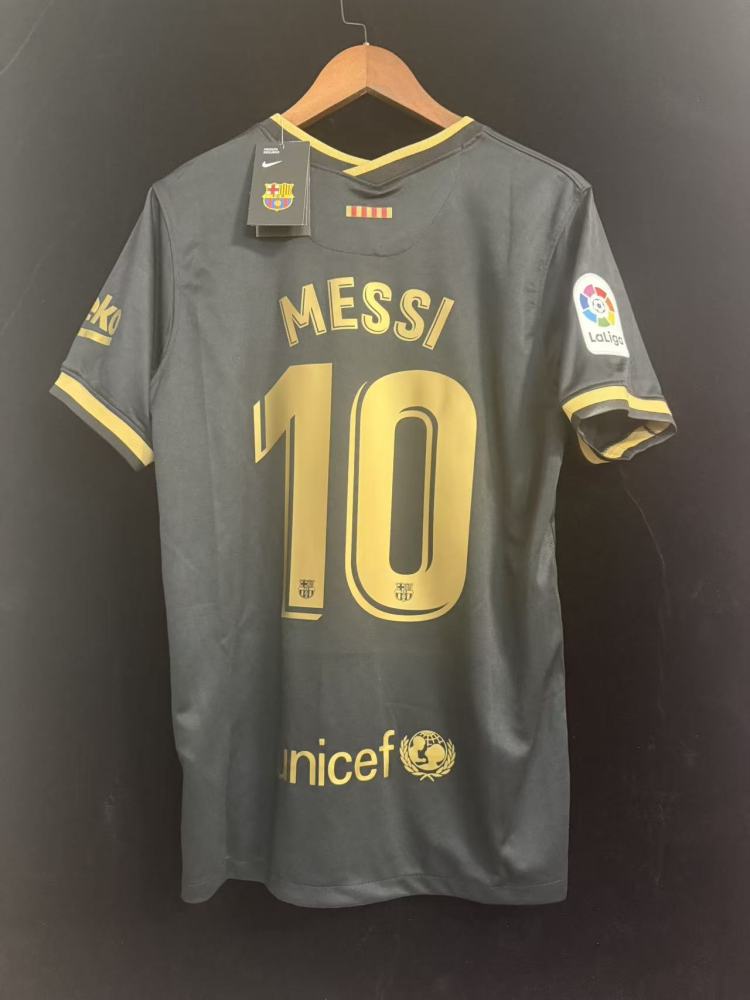 20-21 Barcelona away game