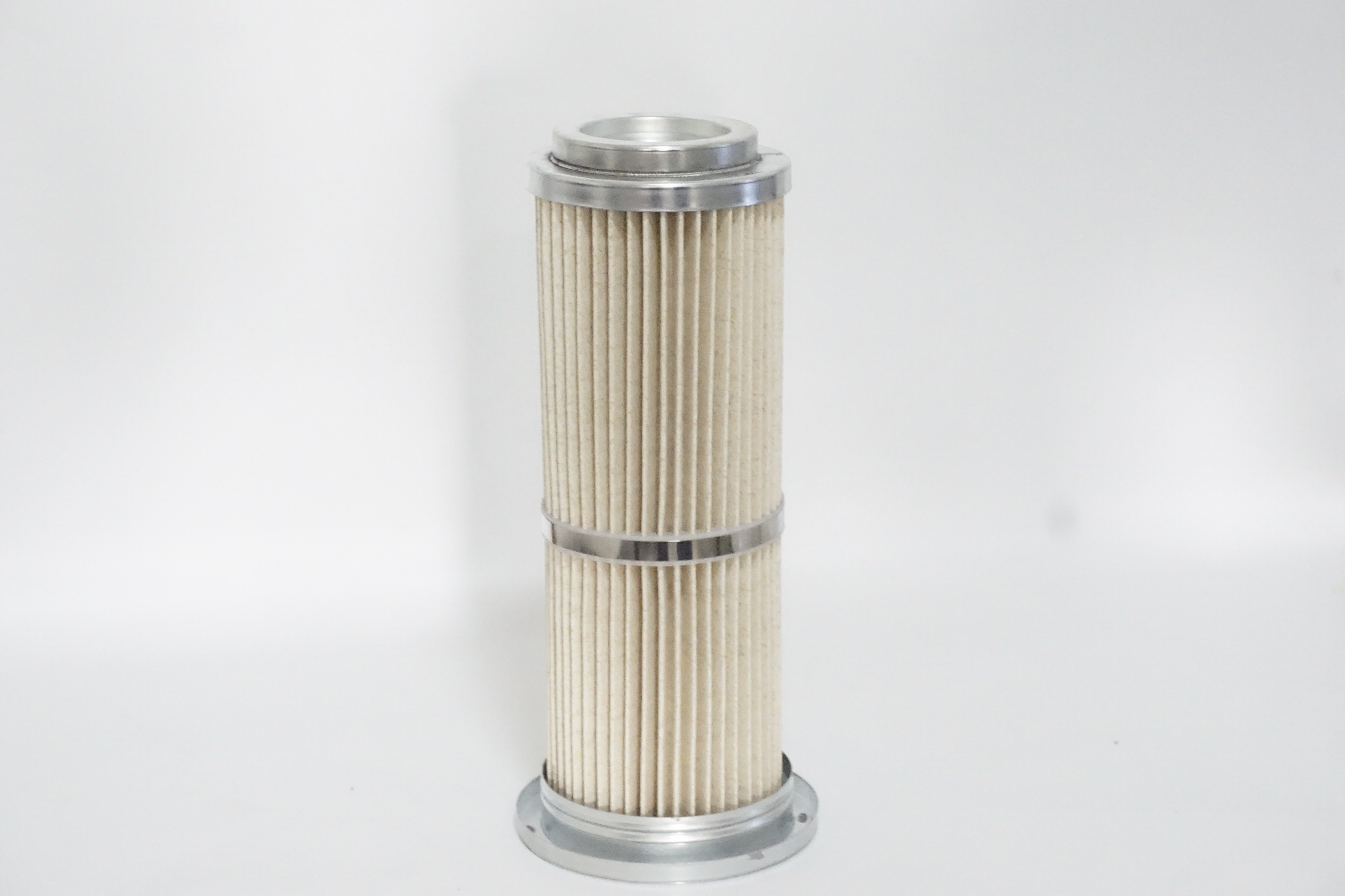 Low pressure differential cartridges