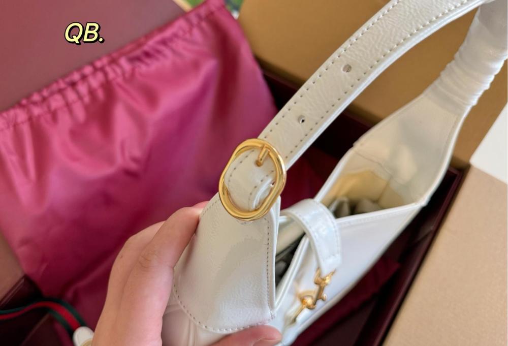 Gucci Jackie