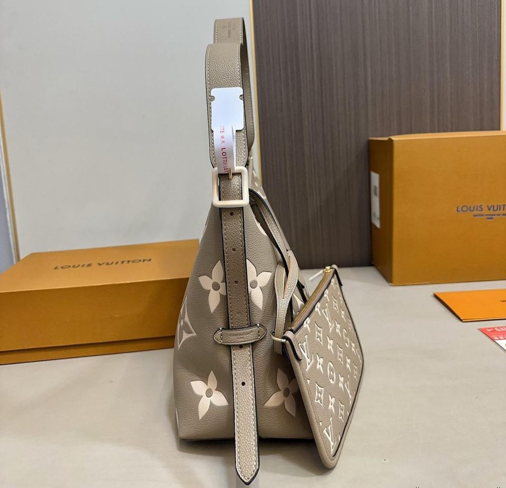 LV Carryall