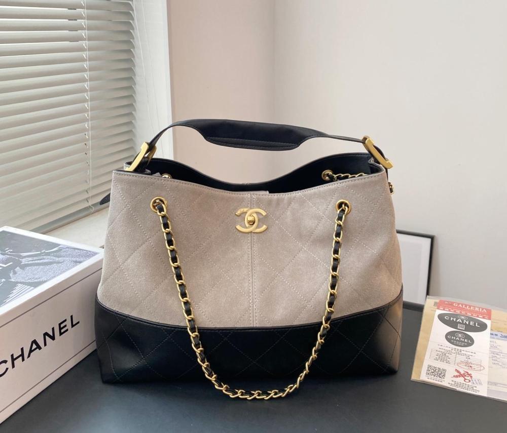 Chanel Shoulder Bag