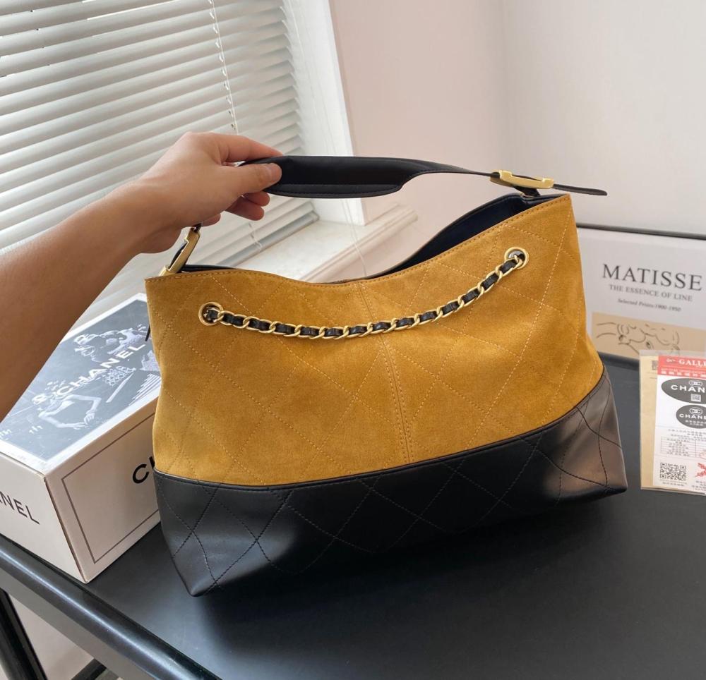Chanel Shoulder Bag