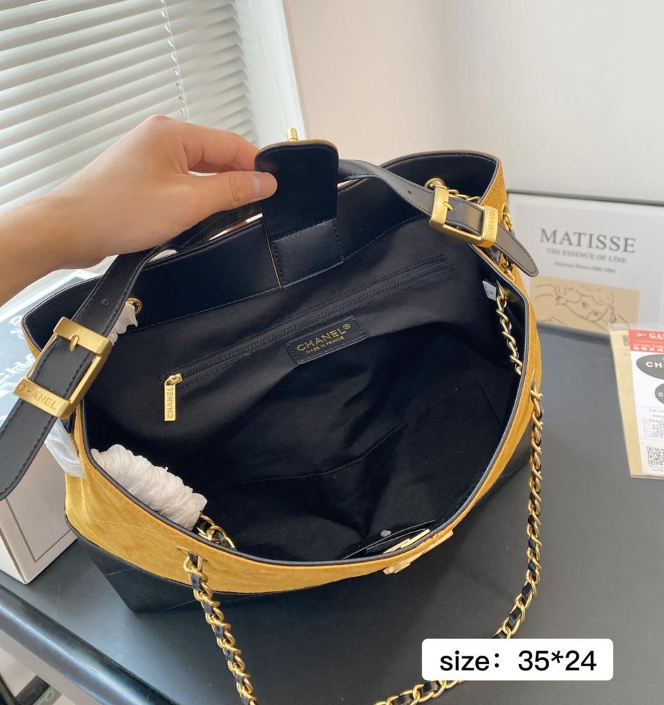 Chanel Shoulder Bag