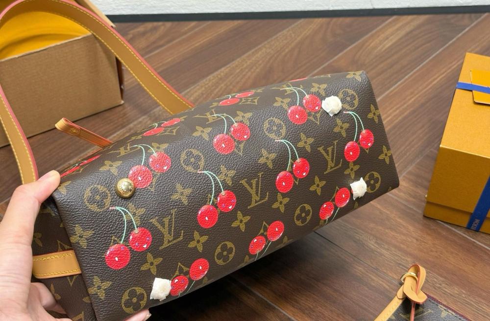 LV Carryall