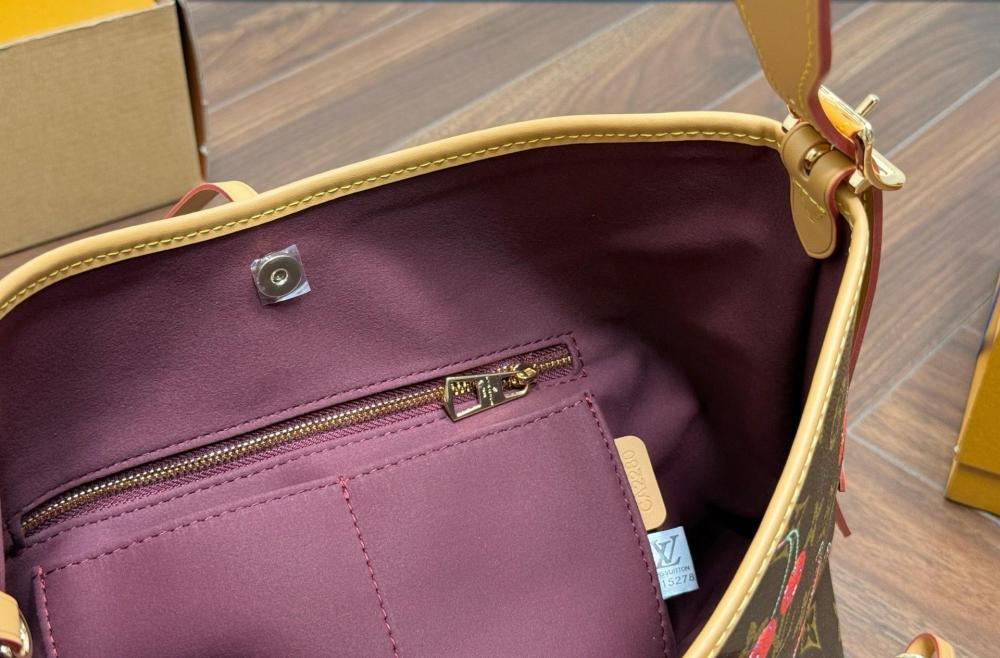 LV Carryall