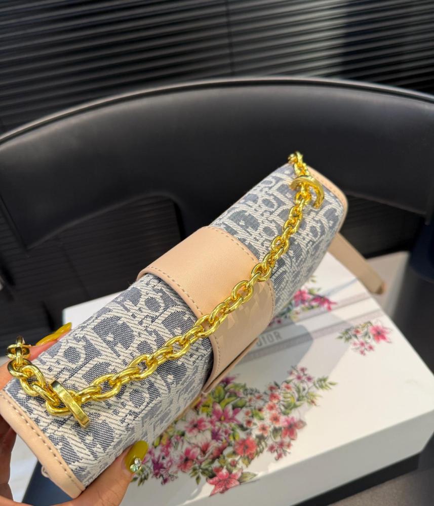 Dior Montaigne