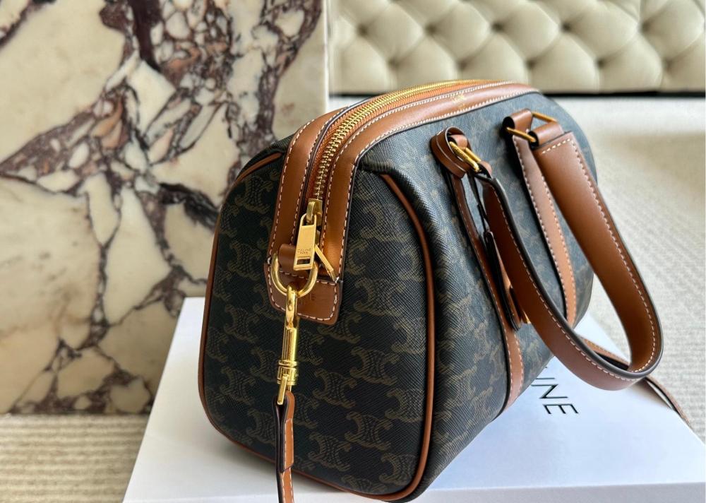 Celine Triomphe
