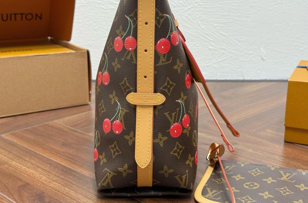 LV Carryall