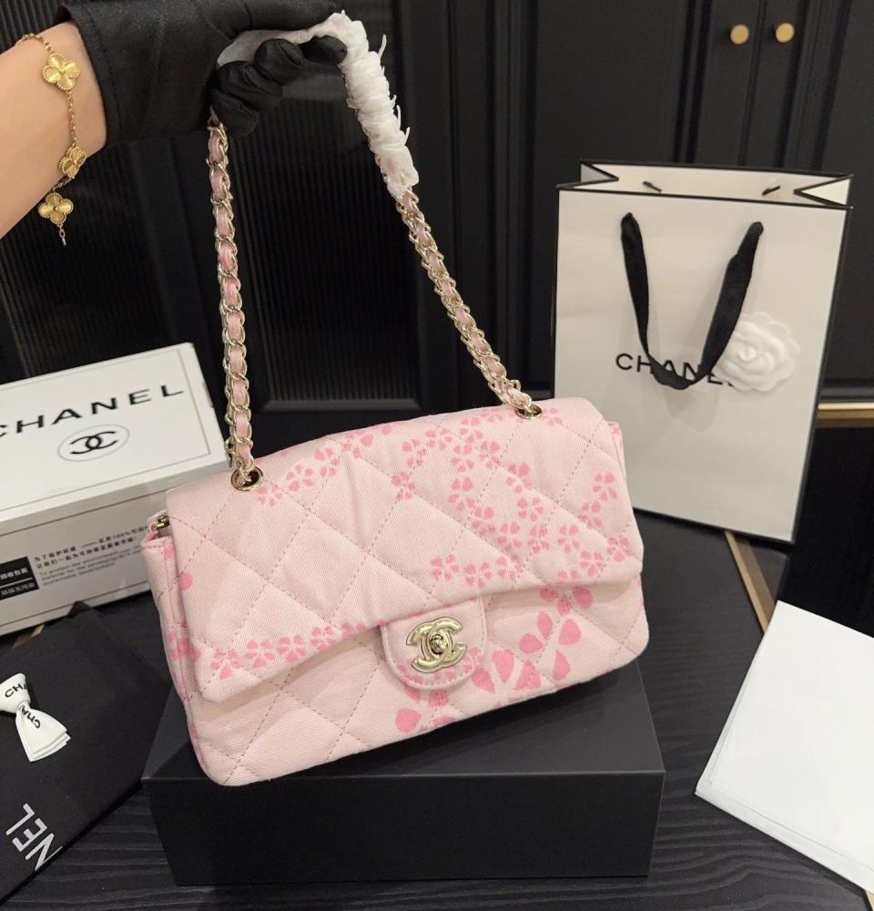 Chanel CF