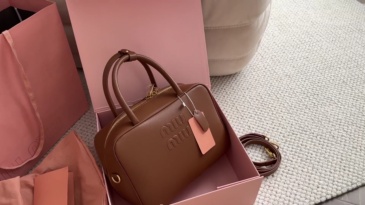 Miu Miu Arcadie