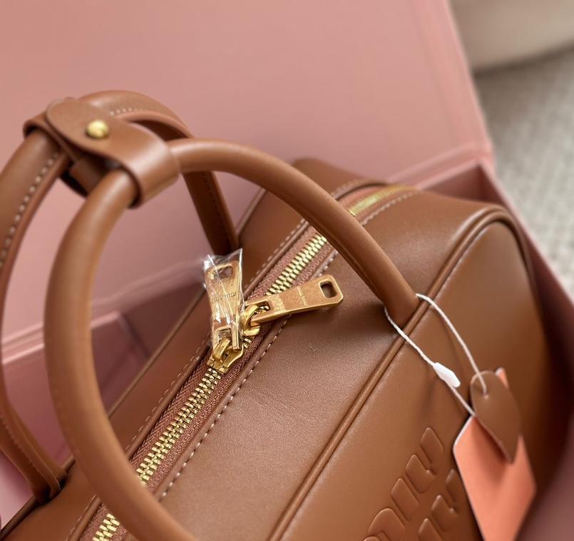 Miu Miu Arcadie