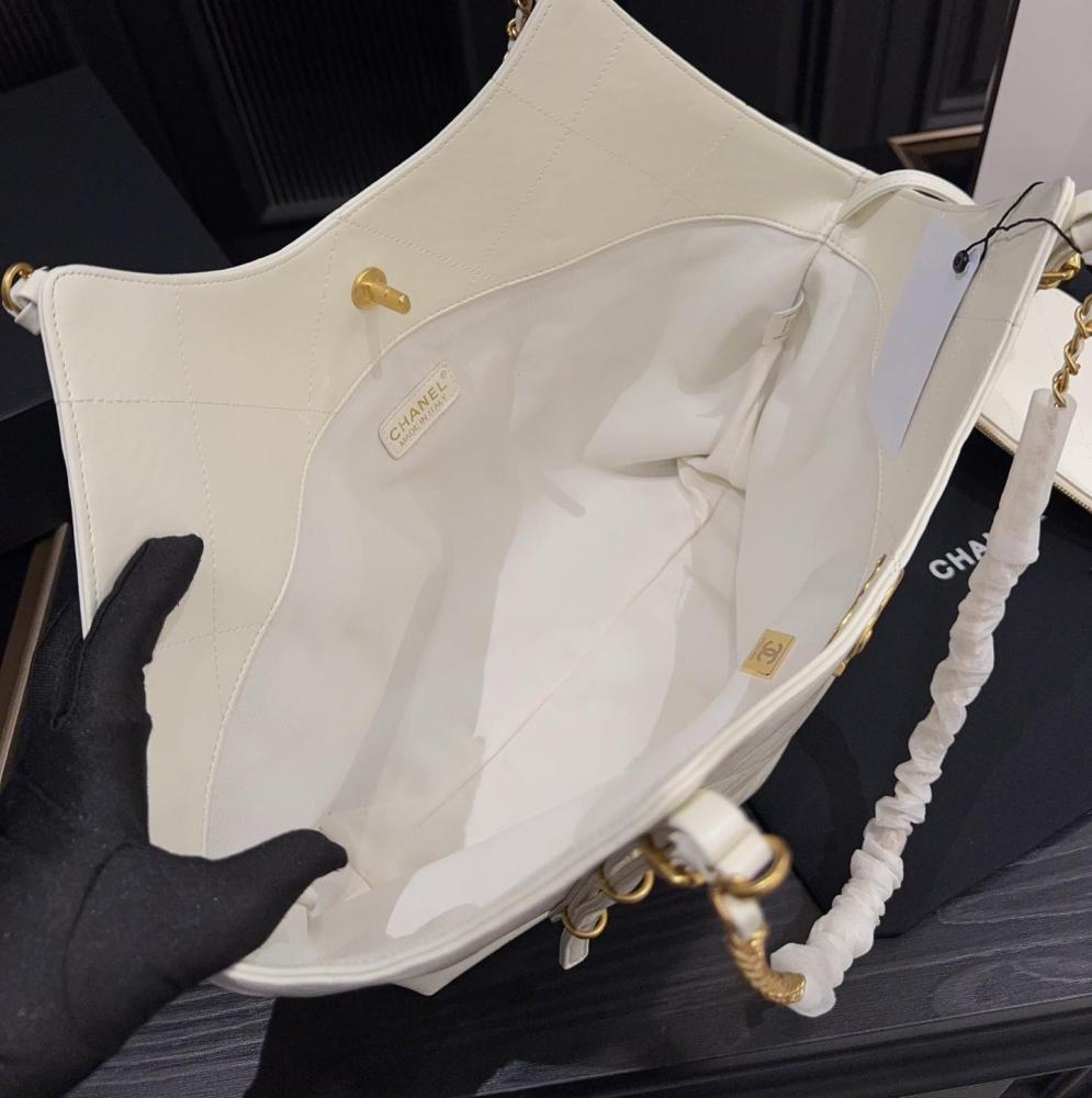 Chanel Hobo