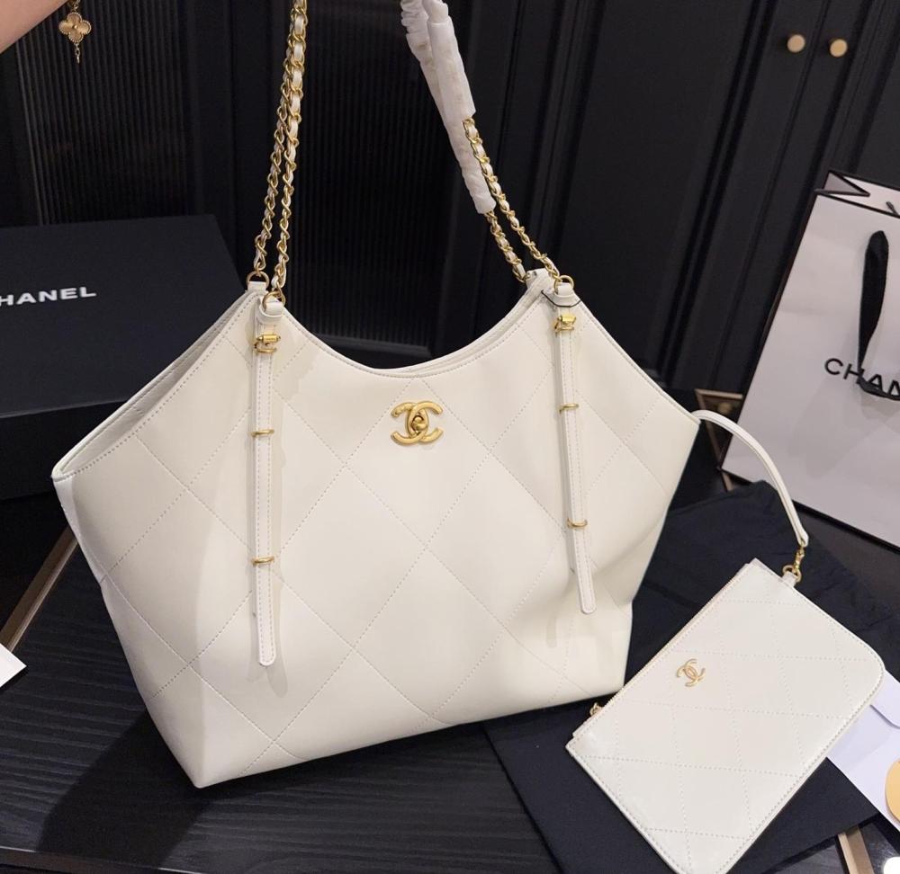 Chanel Hobo