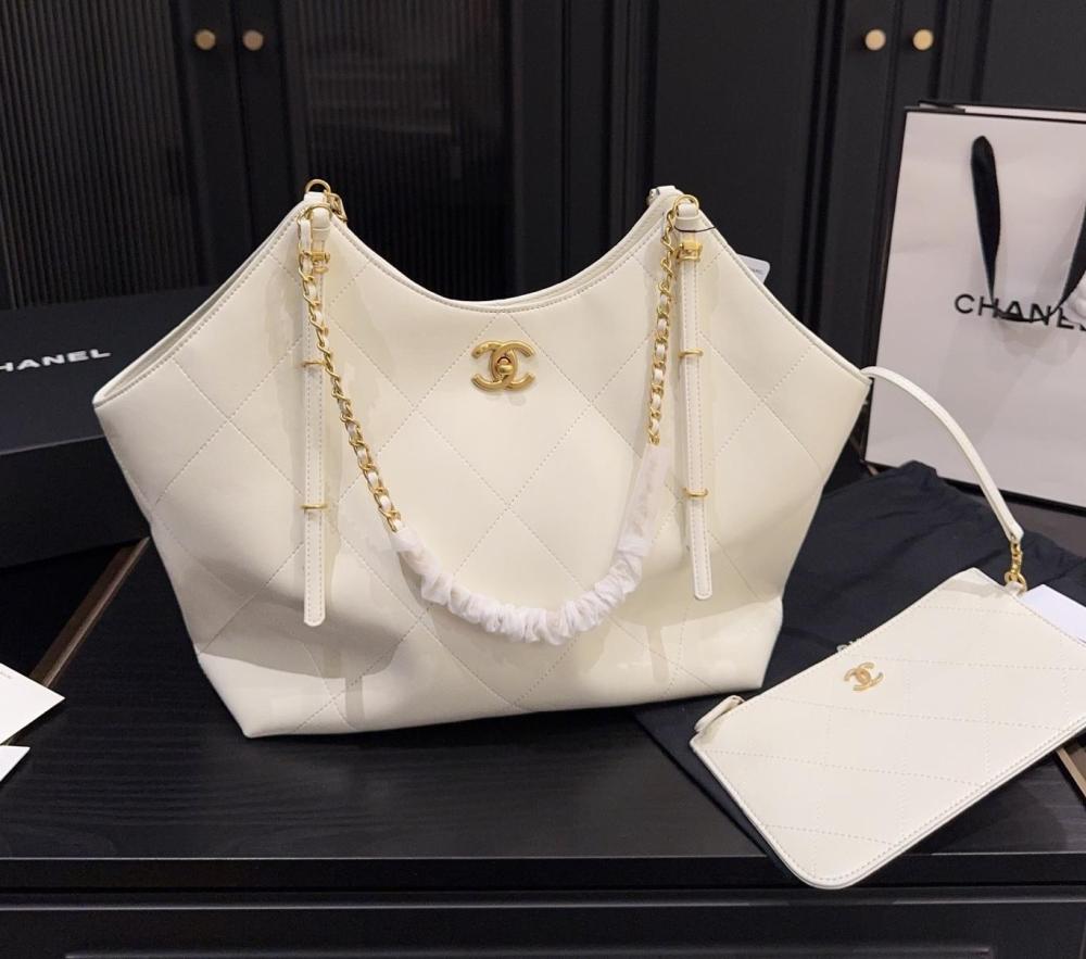 Chanel Hobo