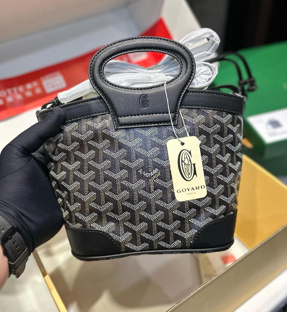 Goyard Mini beluga