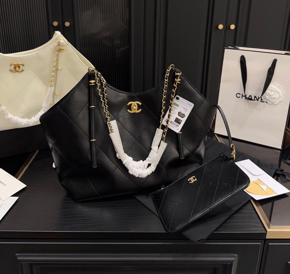 Chanel Hobo