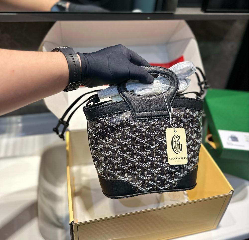 Goyard Mini beluga