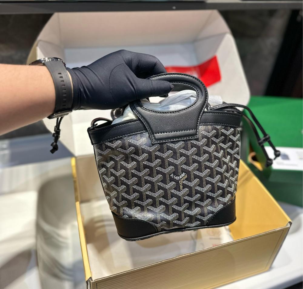 Goyard Mini beluga