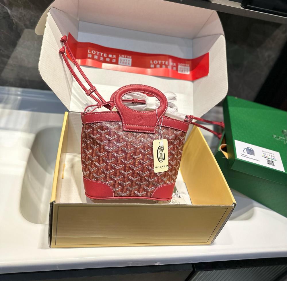Goyard Mini beluga