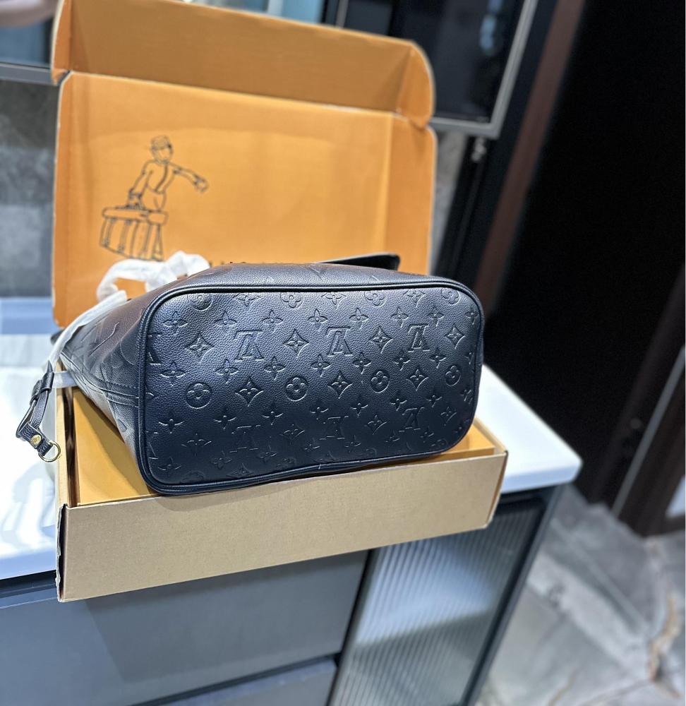 LV Neverfull