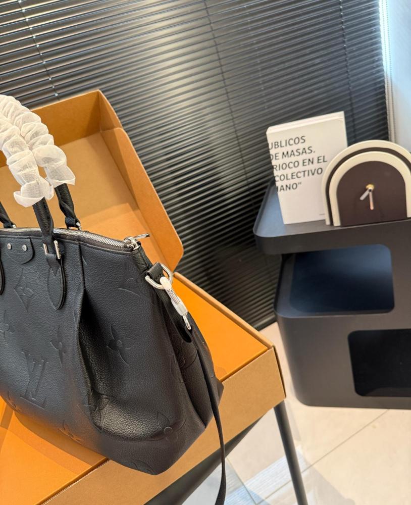 LV