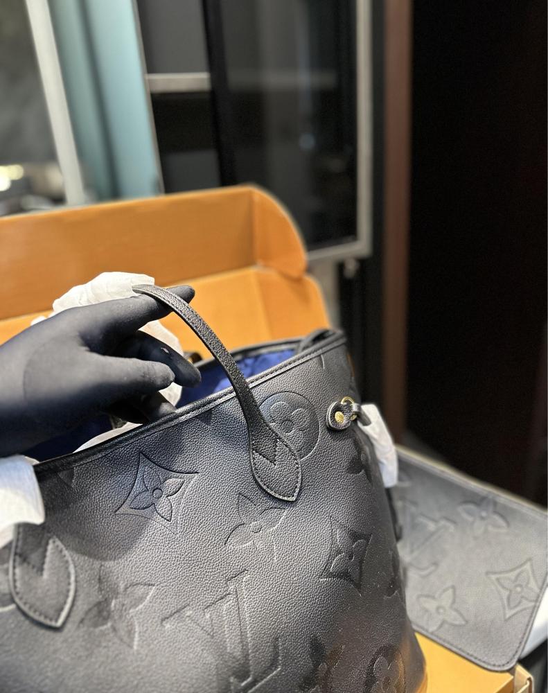 LV Neverfull